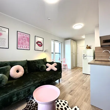 Madalinskiego 23 - Parking & Balcony & Lift - 700m Main Station Διαμέρισμα