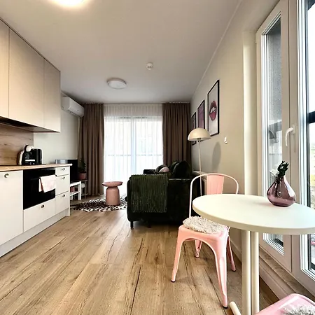 Madalinskiego 23 - Parking & Balcony & Lift - 700m Main Station