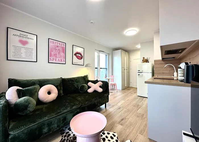 Madalinskiego 23 - Parking & Balcony & Lift - 700m Main Station Διαμέρισμα