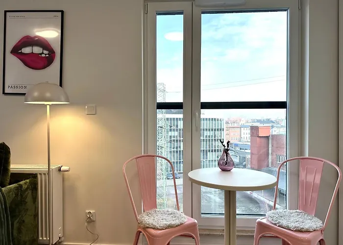 Διαμέρισμα Madalinskiego 23 - Parking & Balcony & Lift - 700m Main Station *