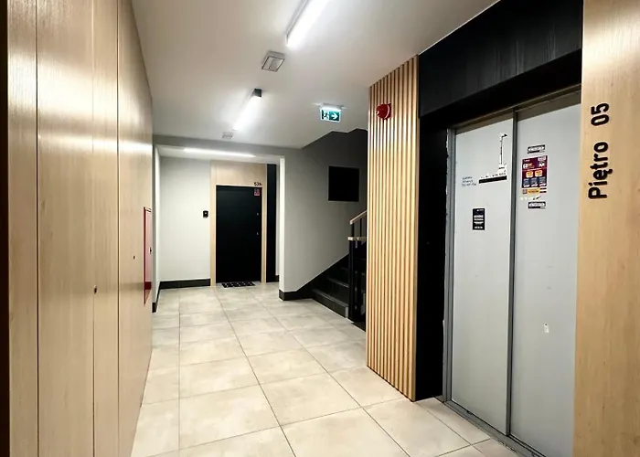 Madalinskiego 23 - Parking & Balcony & Lift - 700m Main Station Βρότσλαβ